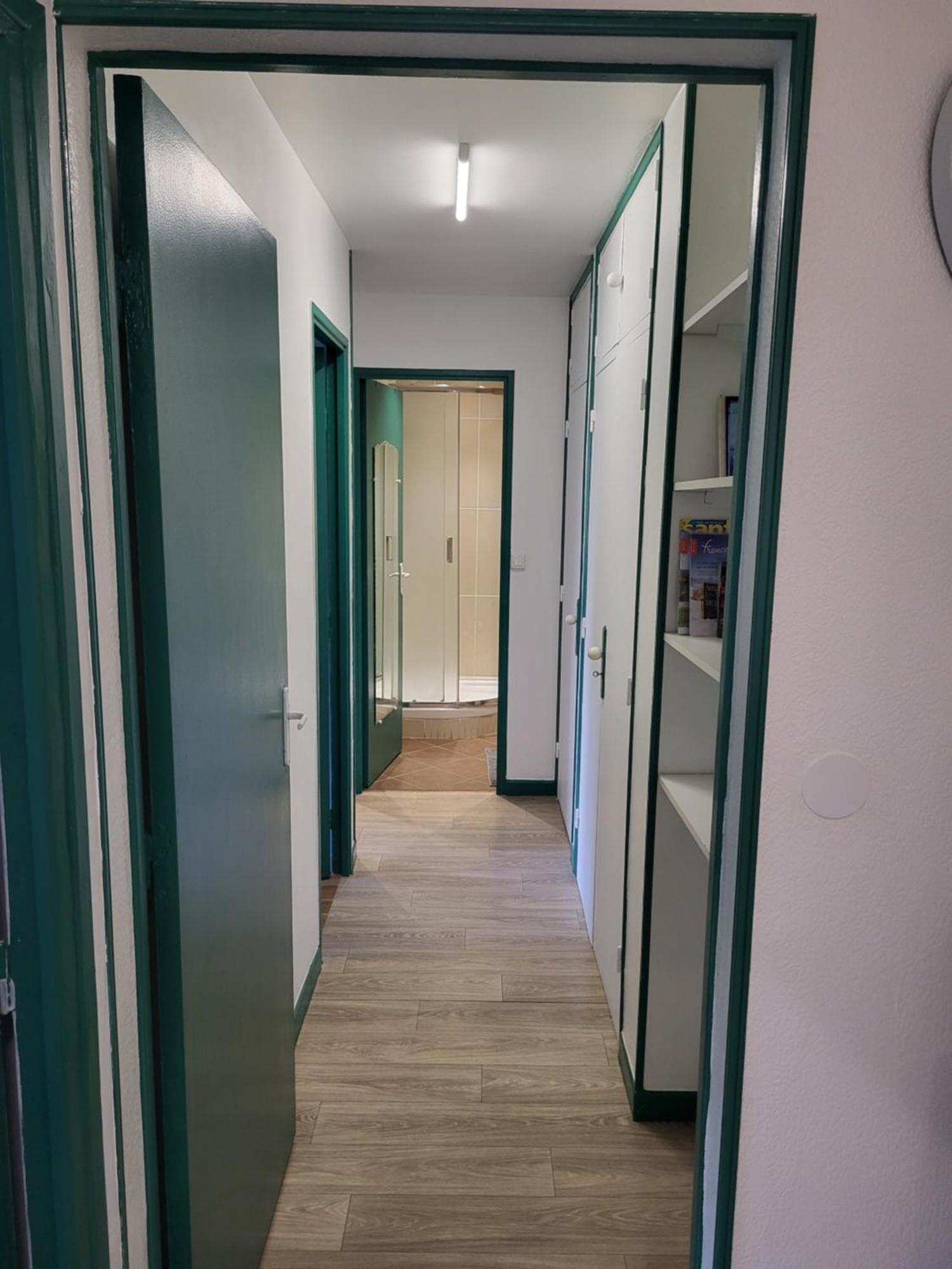 Private Room-3 In Hannana Apartment- 2 Min Walk To Tram 12 Min To Nice Train Station 15 Min To Massena Place Bagian luar foto