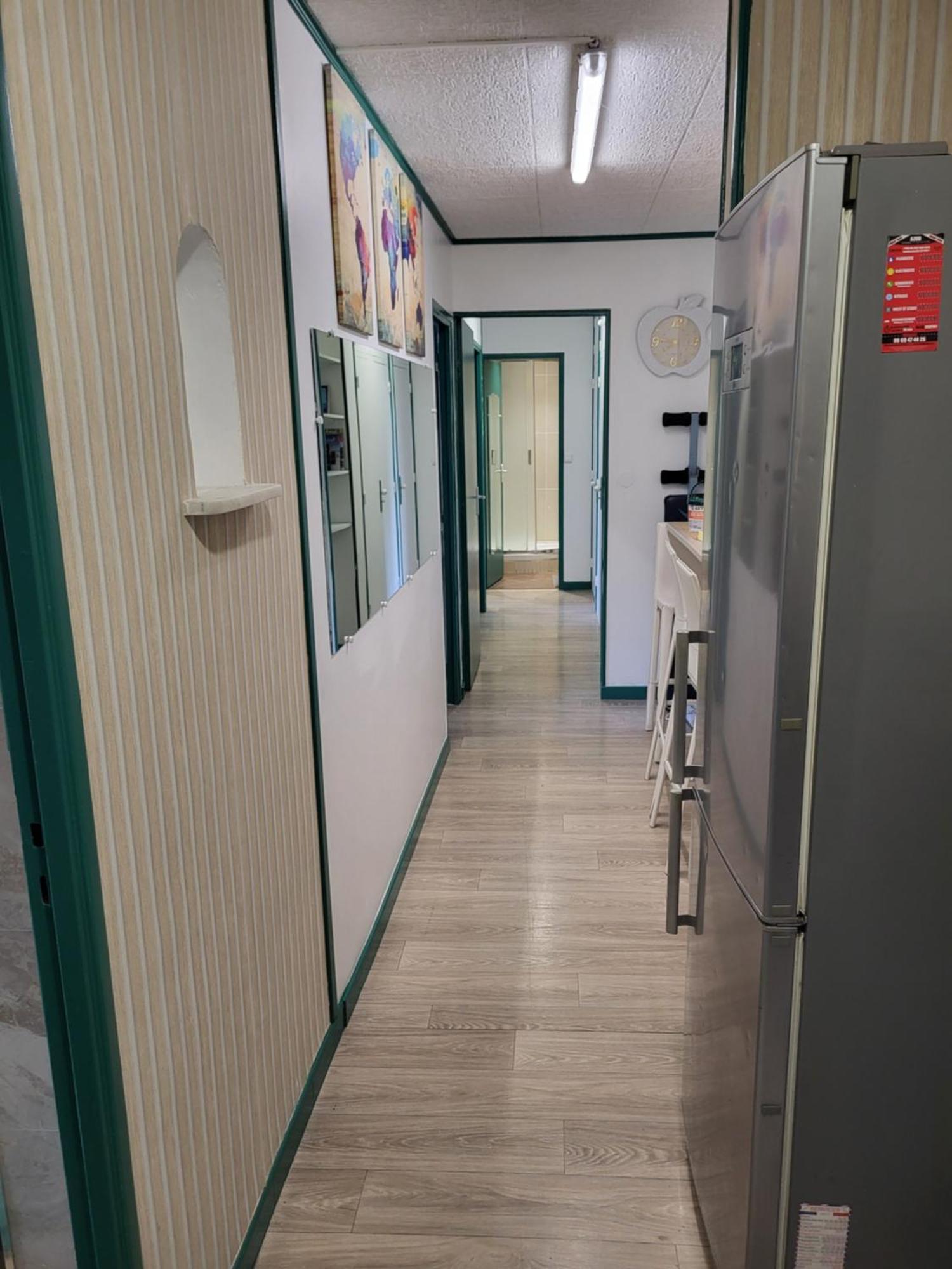 Private Room-3 In Hannana Apartment- 2 Min Walk To Tram 12 Min To Nice Train Station 15 Min To Massena Place Bagian luar foto